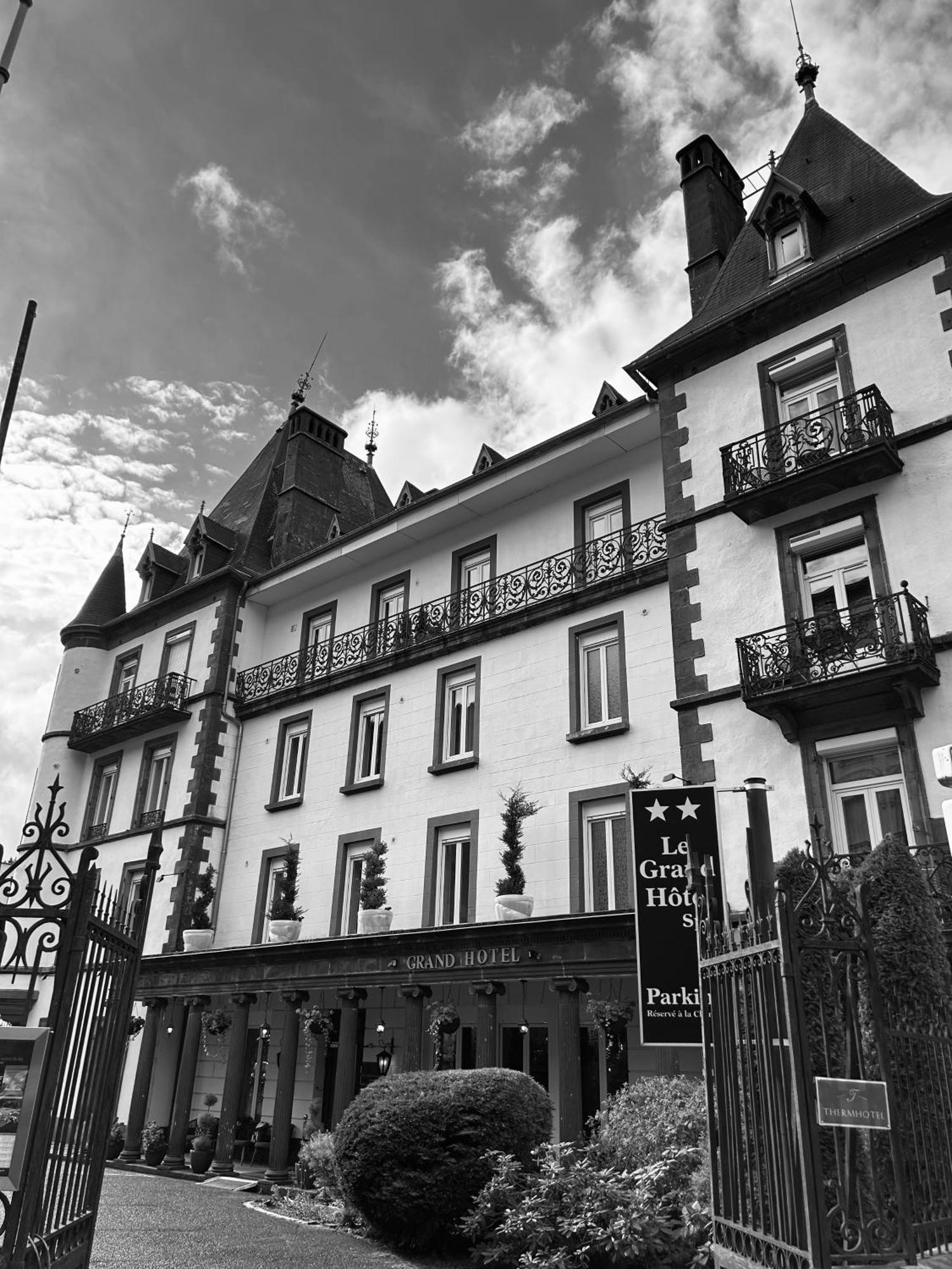 Le Grand Hotel Mont Dore Екстериор снимка